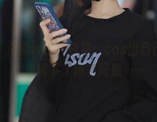 咳咳，洛桑w伊梓白裙：cos出自己，给男生留下了诸多问题……