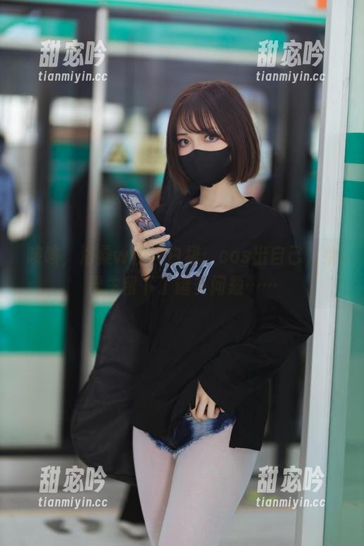 咳咳，洛桑w伊梓白裙：cos出自己，给男生留下了诸多问题……
