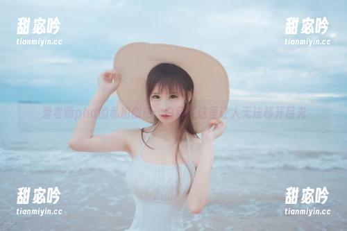 爱老师phd的私拍创意：白色在这里让人无法移开目光