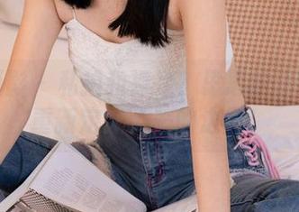甜予摄影 – 私拍和裸足？思思的资源让我重新定义了美的边界！