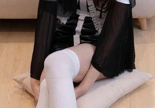 甜予摄影 – 图片看点：梨子和她的脏白棉袜——真是个“不正经”的组合