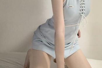 微密圈 – 相扑猫精选套图，黑丝吊带里的猫咪感觉真特别