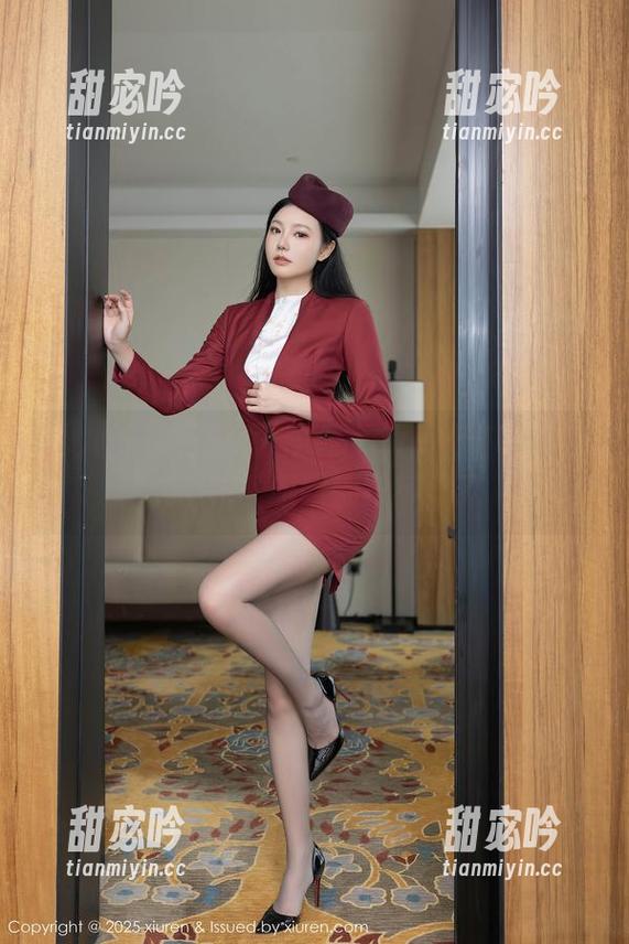 秀人网 - 私房系列：看Lovely璐璐的长腿画面，眼睛都跟不上了