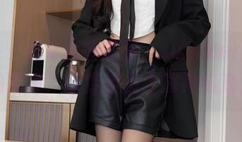秀人网 – 修女风情爆棚，summer宝宝私拍图集，百变姿态上演神秘戏法