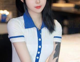 秀人网 – 下载youOvOyou的职业装吧！她让“工作”不仅局限于办公桌前