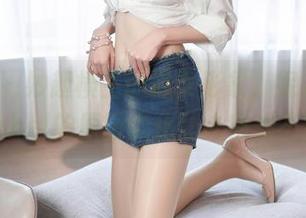 秀人网 – 妙趣横生的修女形象，妮儿Bluelabel的原图变化让人意想不到
