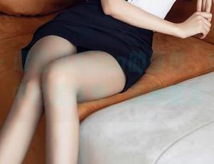 秀人网 – 谭睿琪Ailsa的图包，丝袜在风中轻轻摇曳，有种魔力
