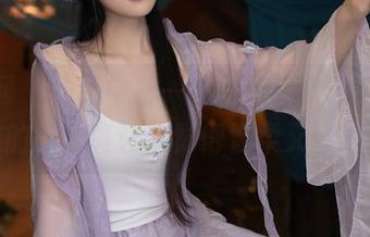 秀人网 – 作品中那一抹柔和，软软子和妹妹的配合真让人觉得温柔又迷惘。