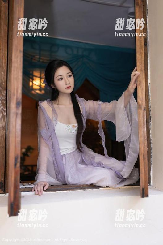 秀人网 - 作品中那一抹柔和，软软子和妹妹的配合真让人觉得温柔又迷惘。