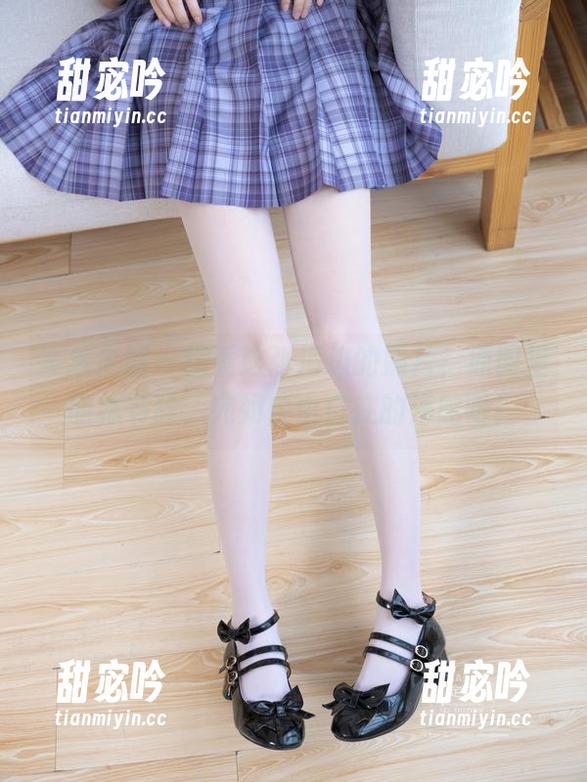 紧急企划 - 细看这张海边的照片，原图里的林书辞，宛如自由自在的海鸥呀！
