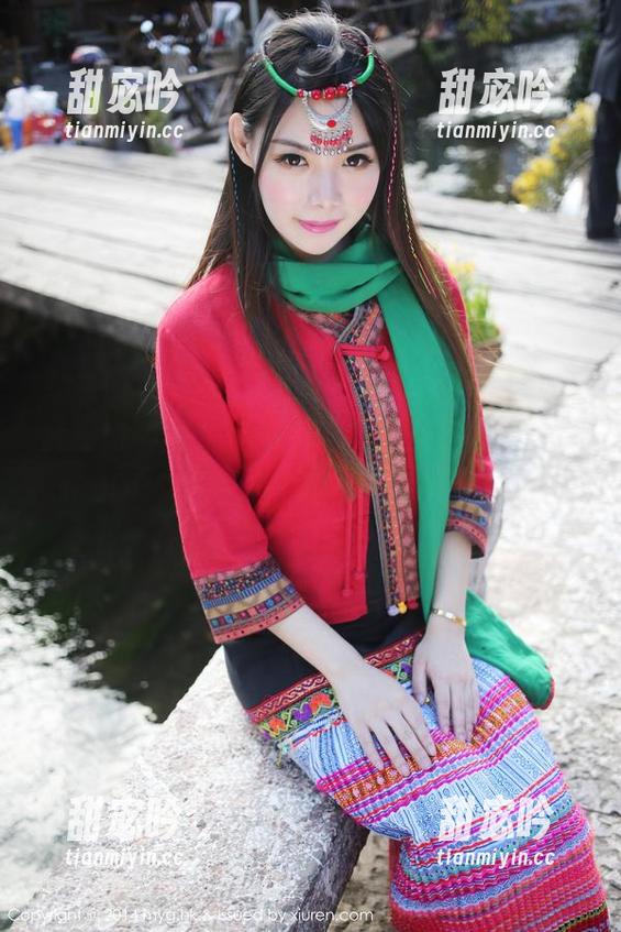 美媛馆 - 每个姿势都像在气息里闪烁，熊吖BOBO的瑜伽高清写真集让人着迷。