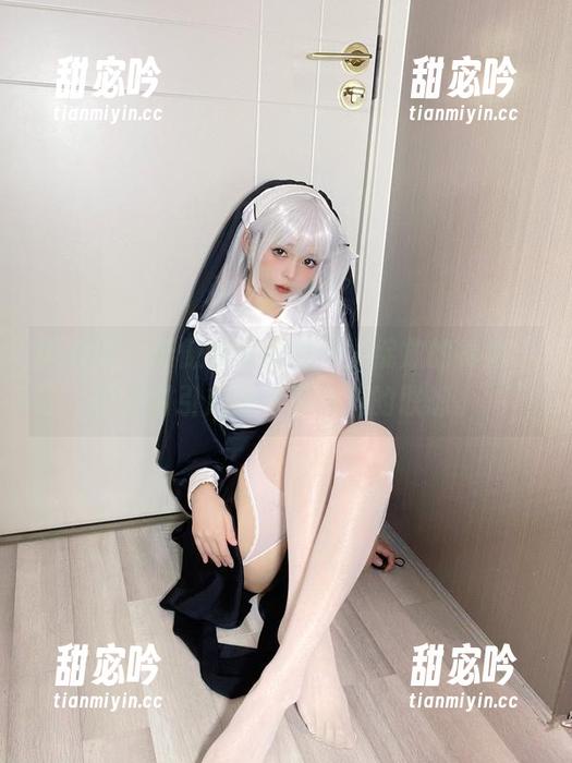 聂傲娇 微密圈 - 聂傲娇最新照片上绽放的棉袜,时不时引起些出乎意料的联想。