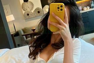 微密圈 – 写真时间到！葛征的白衬衫好像能穿透一切…