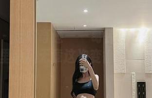 微密圈 – 定制奇迹——葛征的白丝和女仆，家里杂乱无章这次变得矜持优雅！