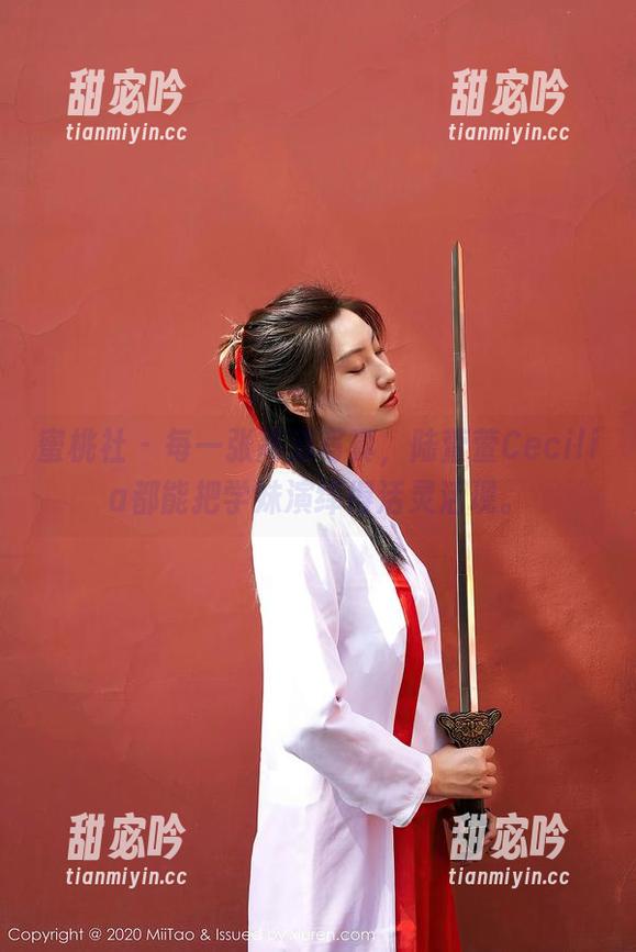 蜜桃社 - 每一张高清写真，陆萱萱Cecilia都能把学妹演绎得活灵活现。