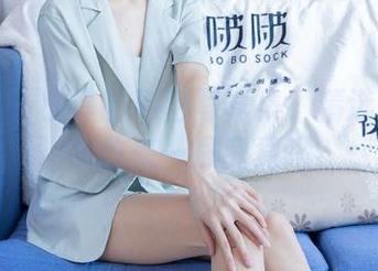 袜啵啵 – 小淳的秘密写真集！精选的诱惑，你敢来一探究竟吗？