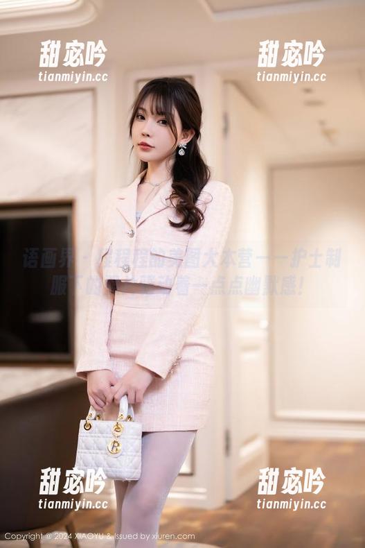 语画界 - 程程程的美图大本营——护士制服下的照片骚动着一点点幽默感！