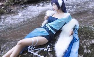 短裙长度与阮邑Fairy的私拍,资源与优雅的暗流