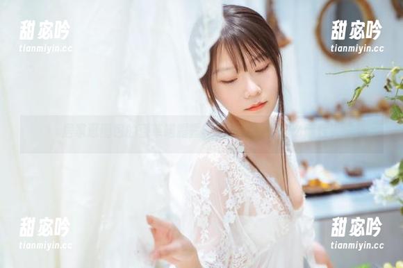 居家逛图包的香草喵露露，私拍就是要那么随性？